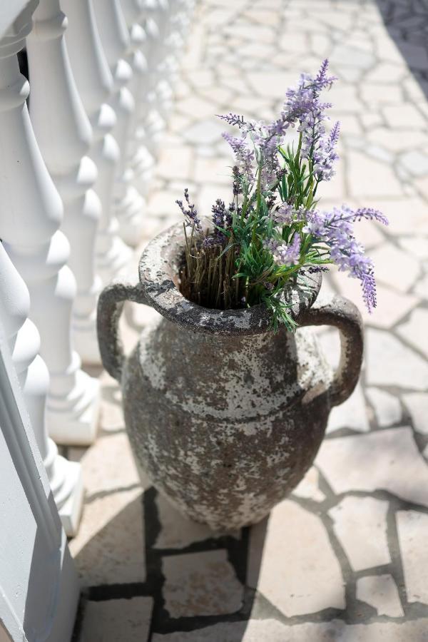 Moro Vrbnik 아파트 외부 사진